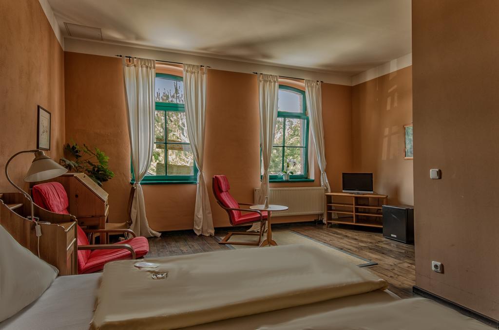 Hotel Zur Henne Naumburg  Esterno foto