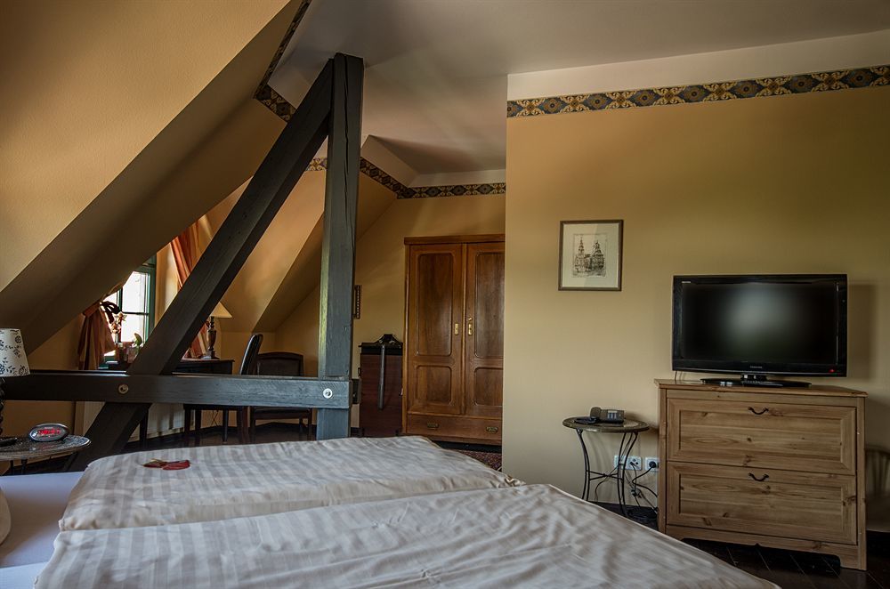 Hotel Zur Henne Naumburg  Esterno foto
