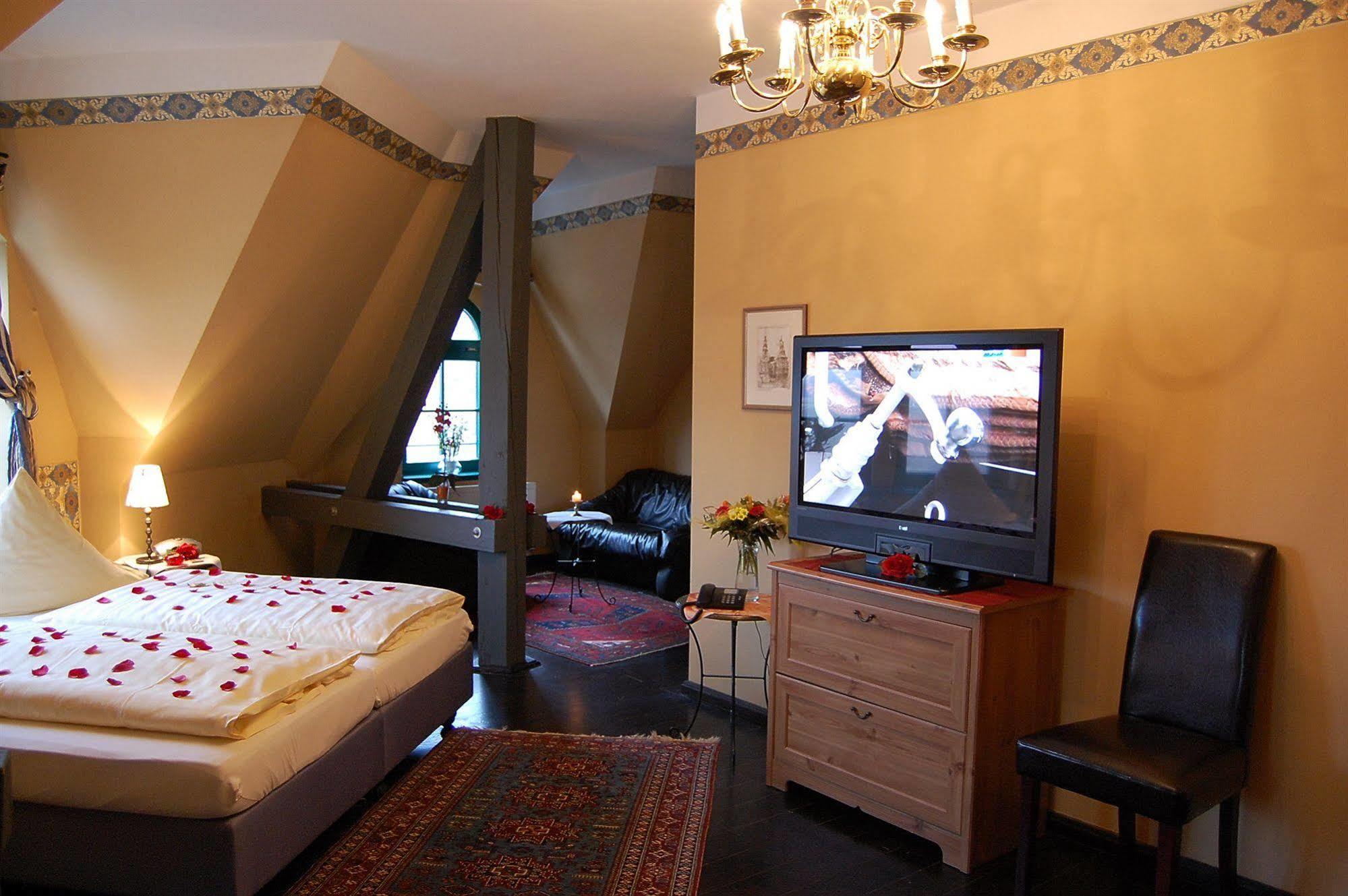 Hotel Zur Henne Naumburg  Esterno foto