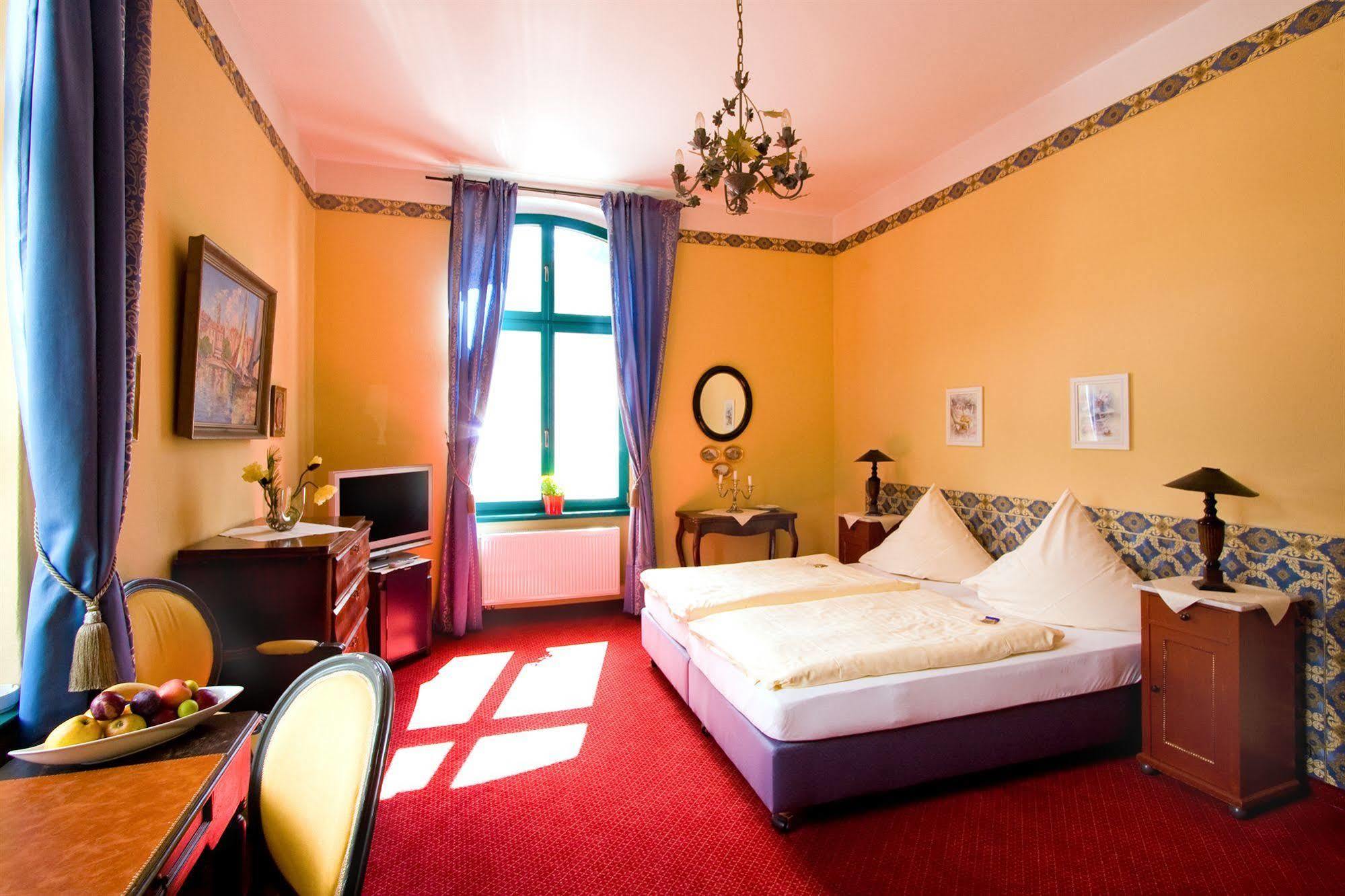 Hotel Zur Henne Naumburg  Esterno foto