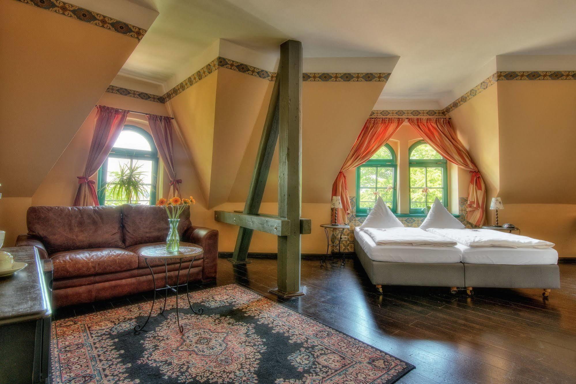 Hotel Zur Henne Naumburg  Esterno foto