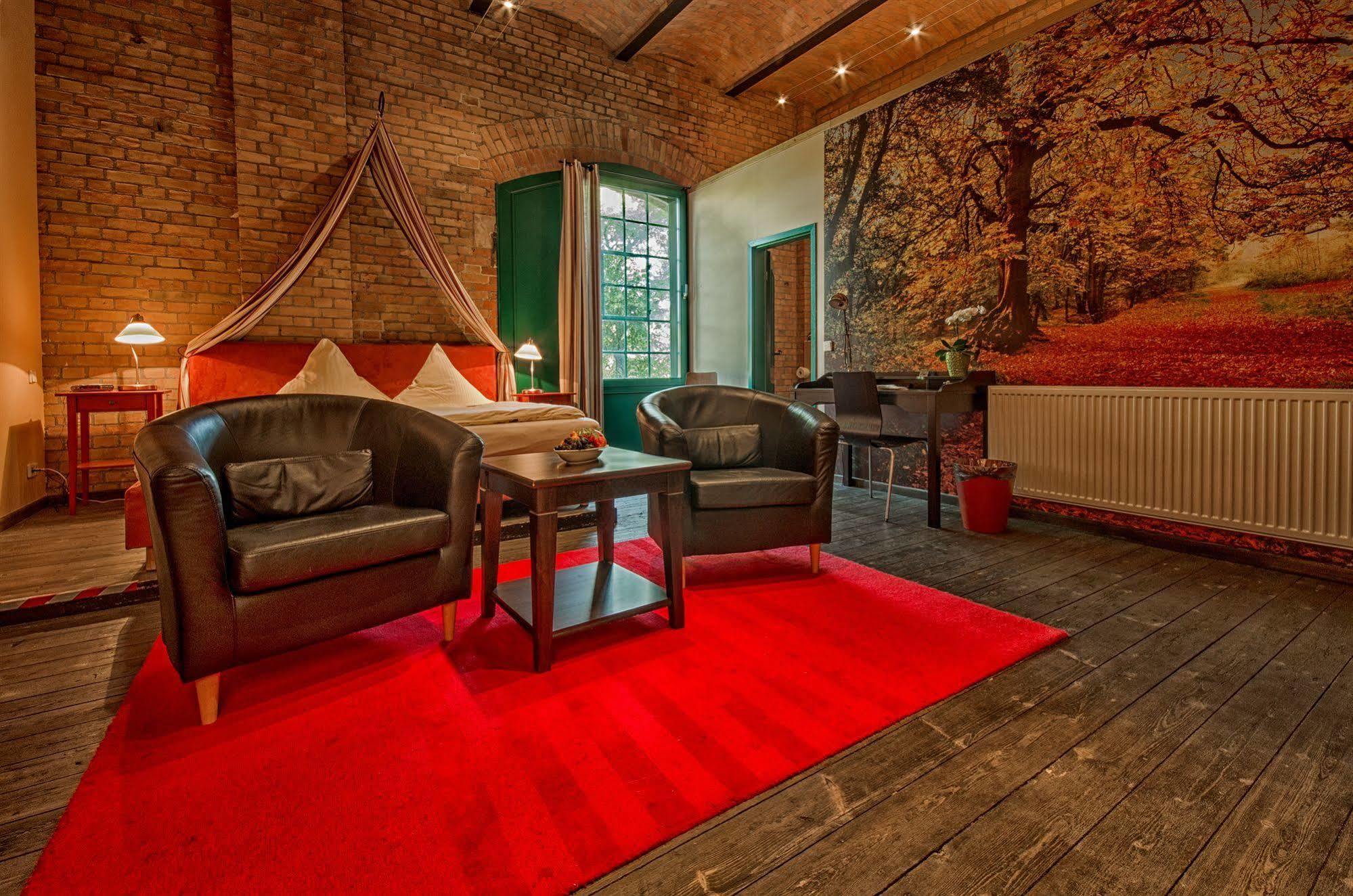 Hotel Zur Henne Naumburg  Esterno foto