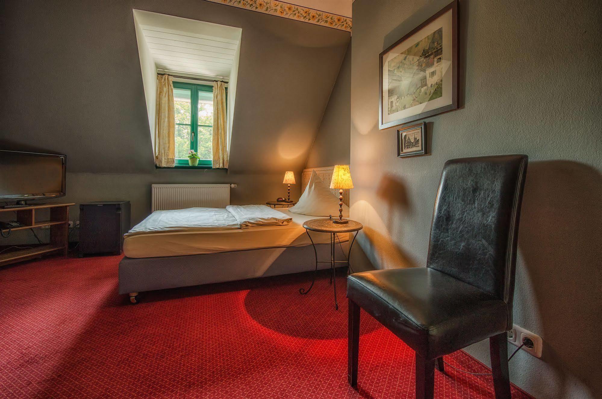 Hotel Zur Henne Naumburg  Esterno foto